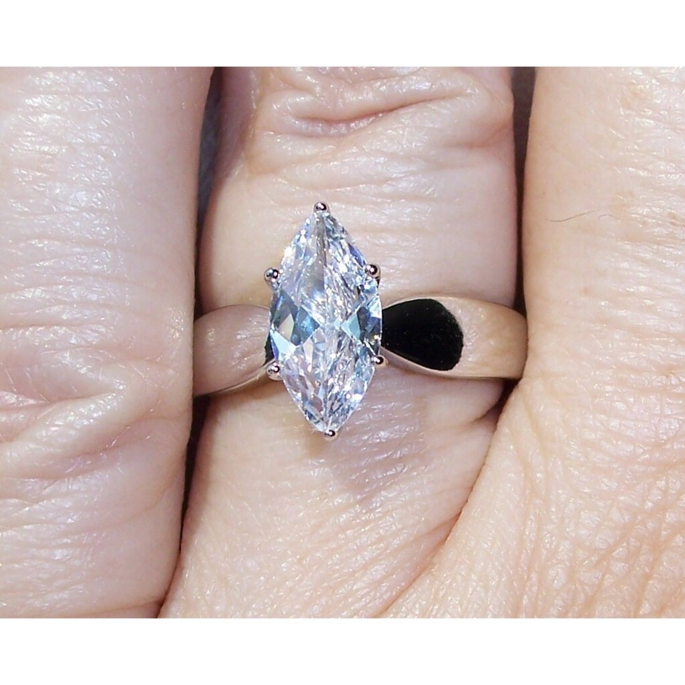 925 STERLING SILVER Marquise Cut Solitaire Ring Clear Cubic Zirconia